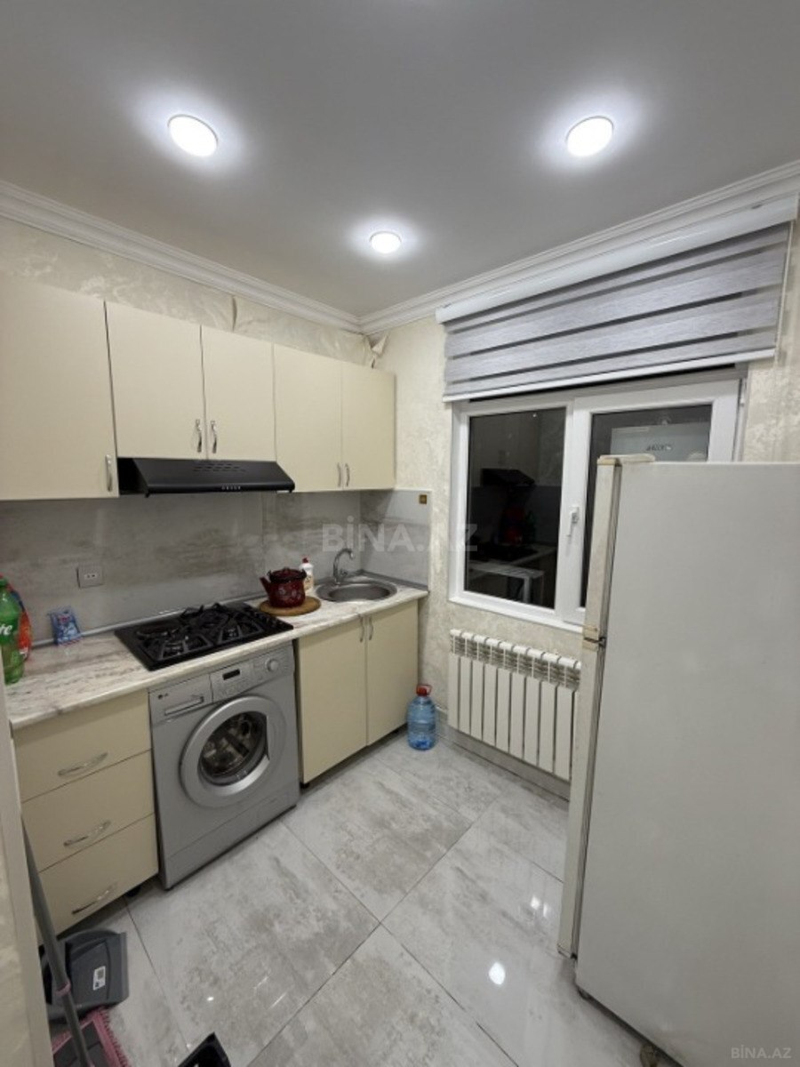 2 otaqlı Köhnə tikili, Memar Əcəmi m., Bakı
