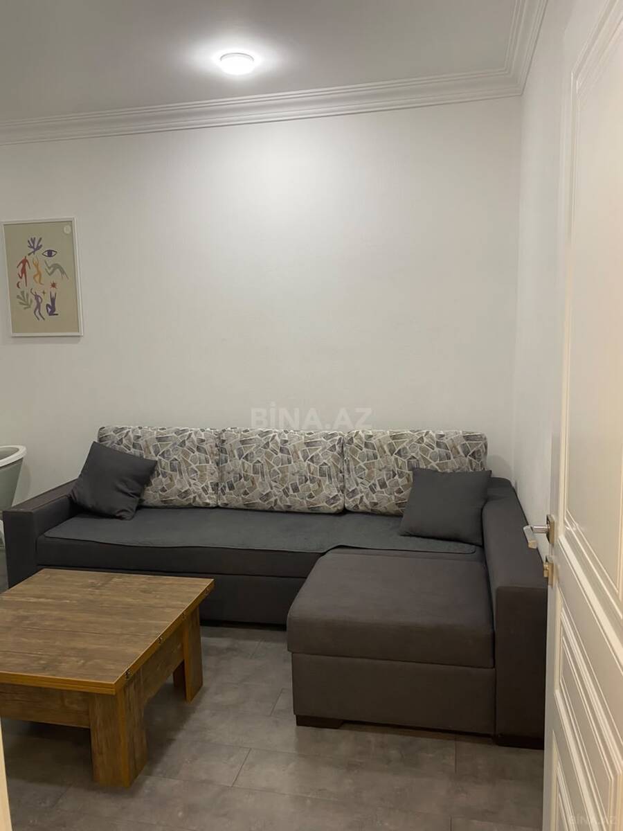 3 otaqlı Köhnə tikili, Yeni Günəşli q., Bakı