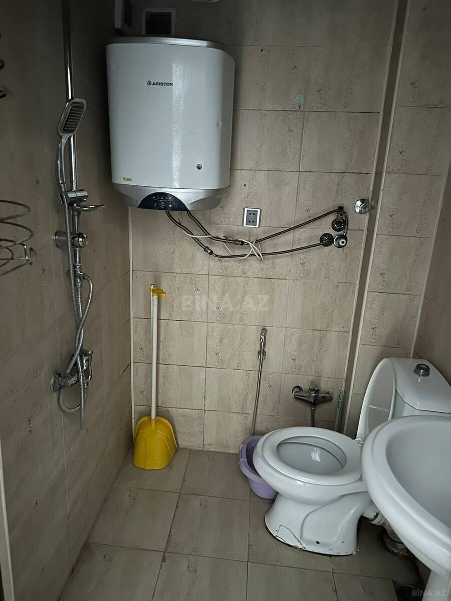 2 otaqlı Köhnə tikili, Elmlər Akademiyası m., Bakı