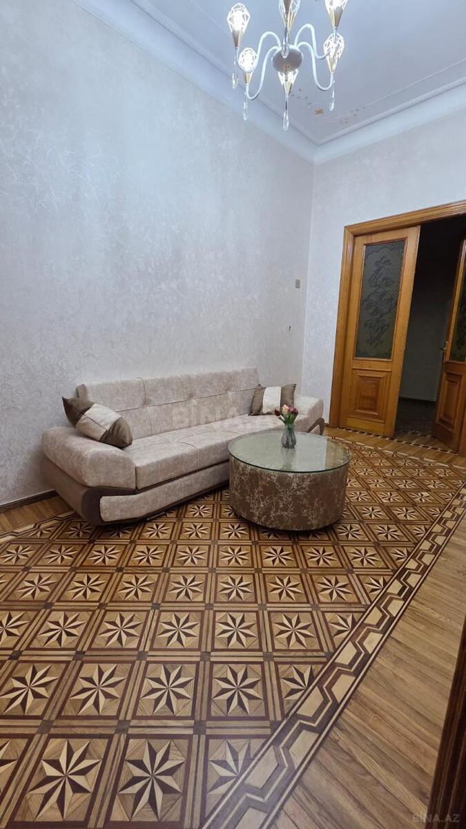 4 otaqlı Köhnə tikili, Nəsimi r., Bakı