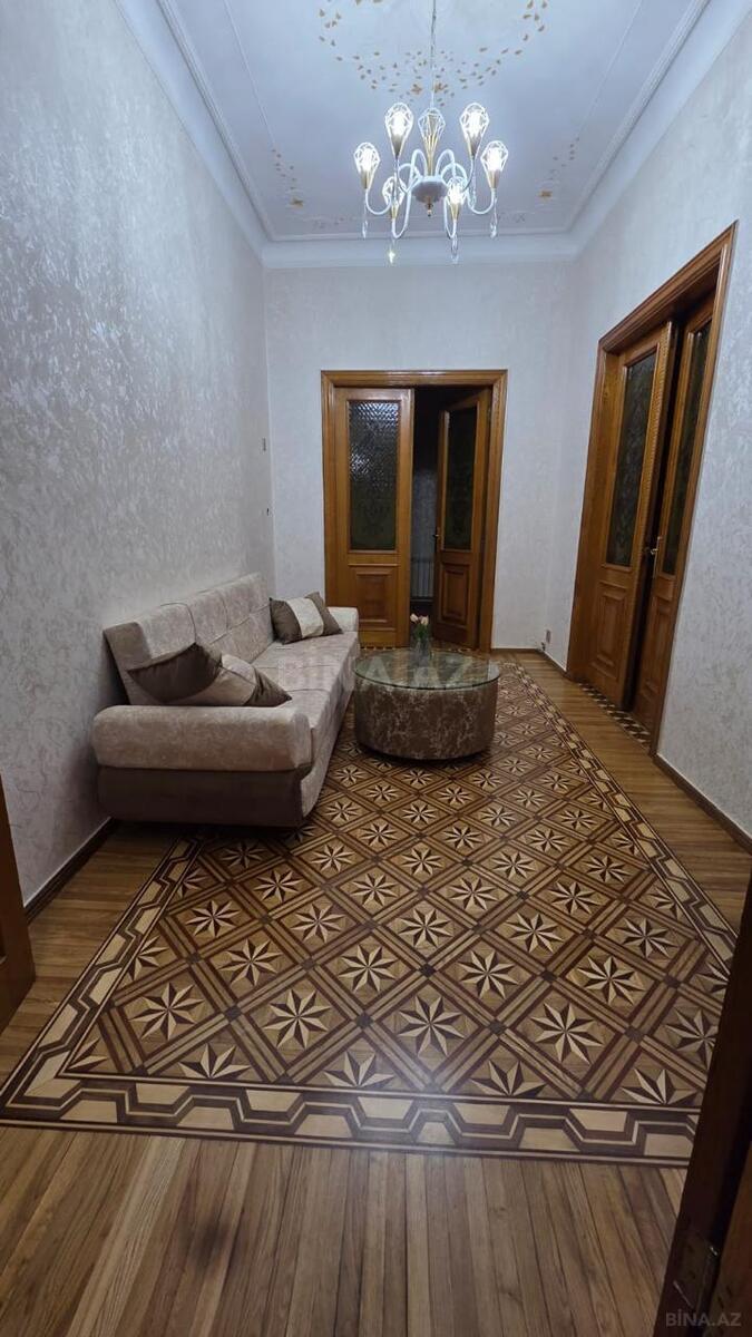 4 otaqlı Köhnə tikili, Nəsimi r., Bakı