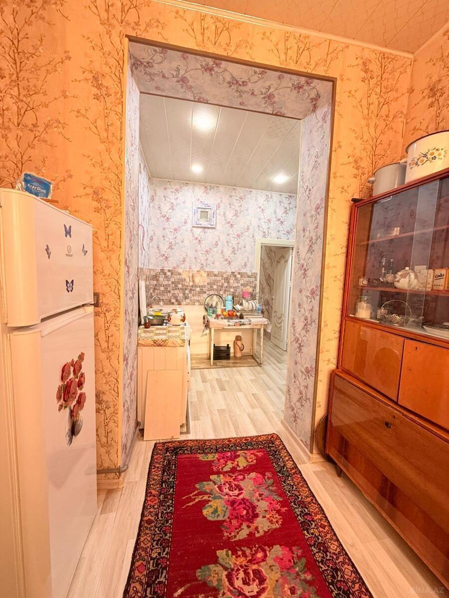 3 otaqlı Köhnə tikili, Elmlər Akademiyası m., Bakı