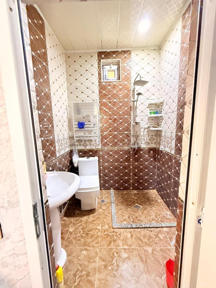 3 otaqlı Köhnə tikili, Elmlər Akademiyası m., Bakı