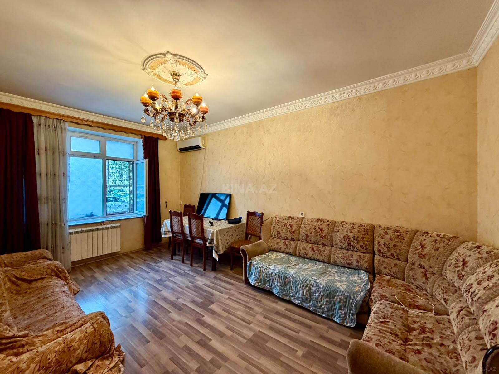2 otaqlı Köhnə tikili, Qara Qarayev m., Bakı