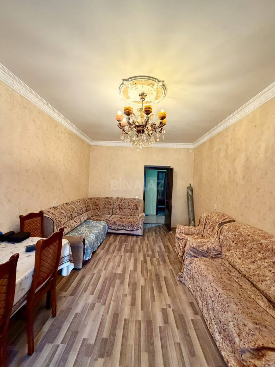 2 otaqlı Köhnə tikili, Qara Qarayev m., Bakı