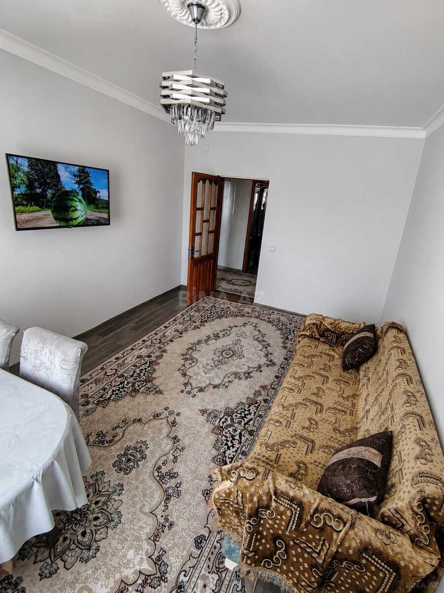 5 otaqlı Köhnə tikili, Binəqədi r., Bakı