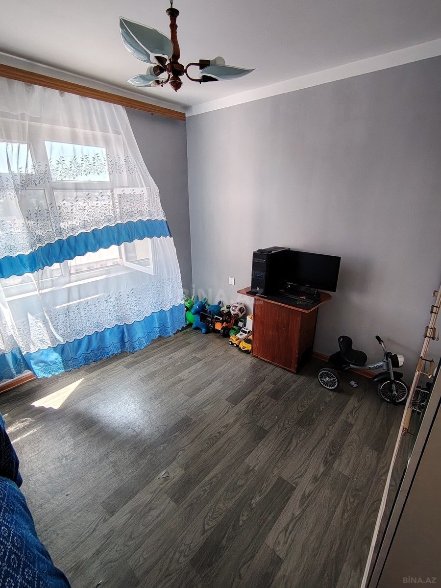 5 otaqlı Köhnə tikili, Binəqədi r., Bakı
