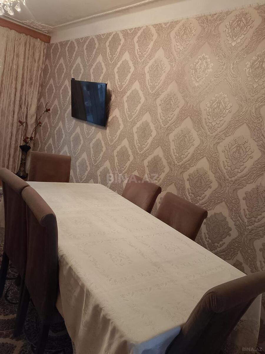 3 otaqlı Köhnə tikili, Qara Qarayev m., Bakı