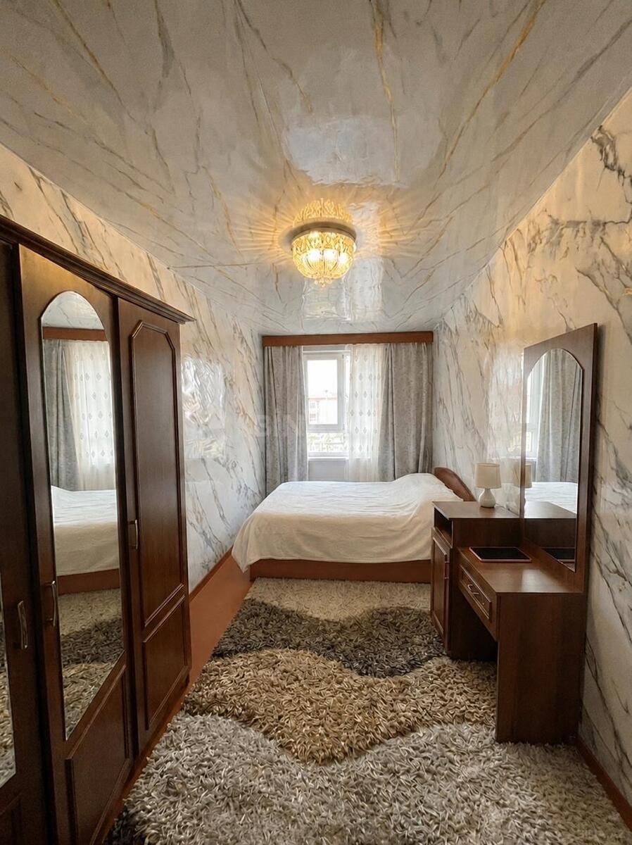 3 otaqlı Köhnə tikili, Qara Qarayev m., Bakı