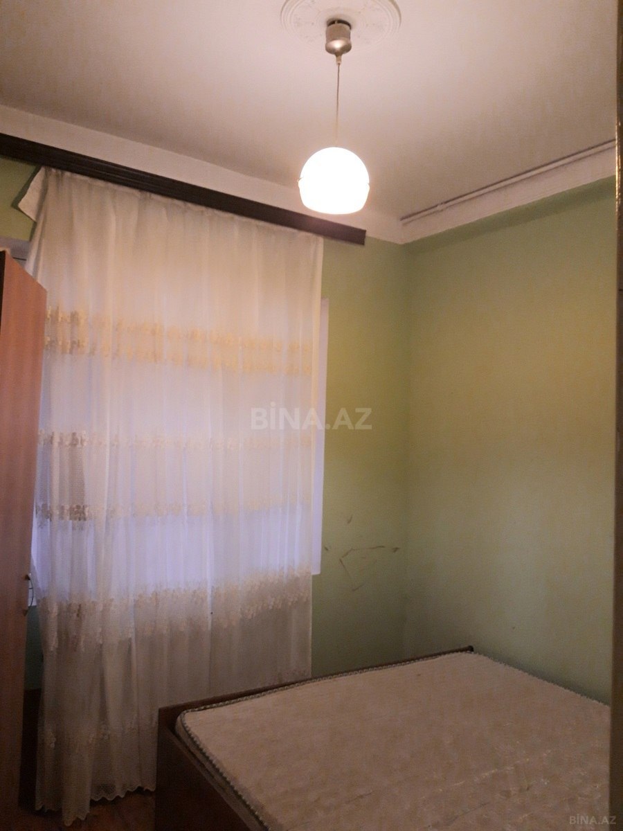 2 otaqlı Köhnə tikili, Şah İsmayıl Xətai m., Bakı