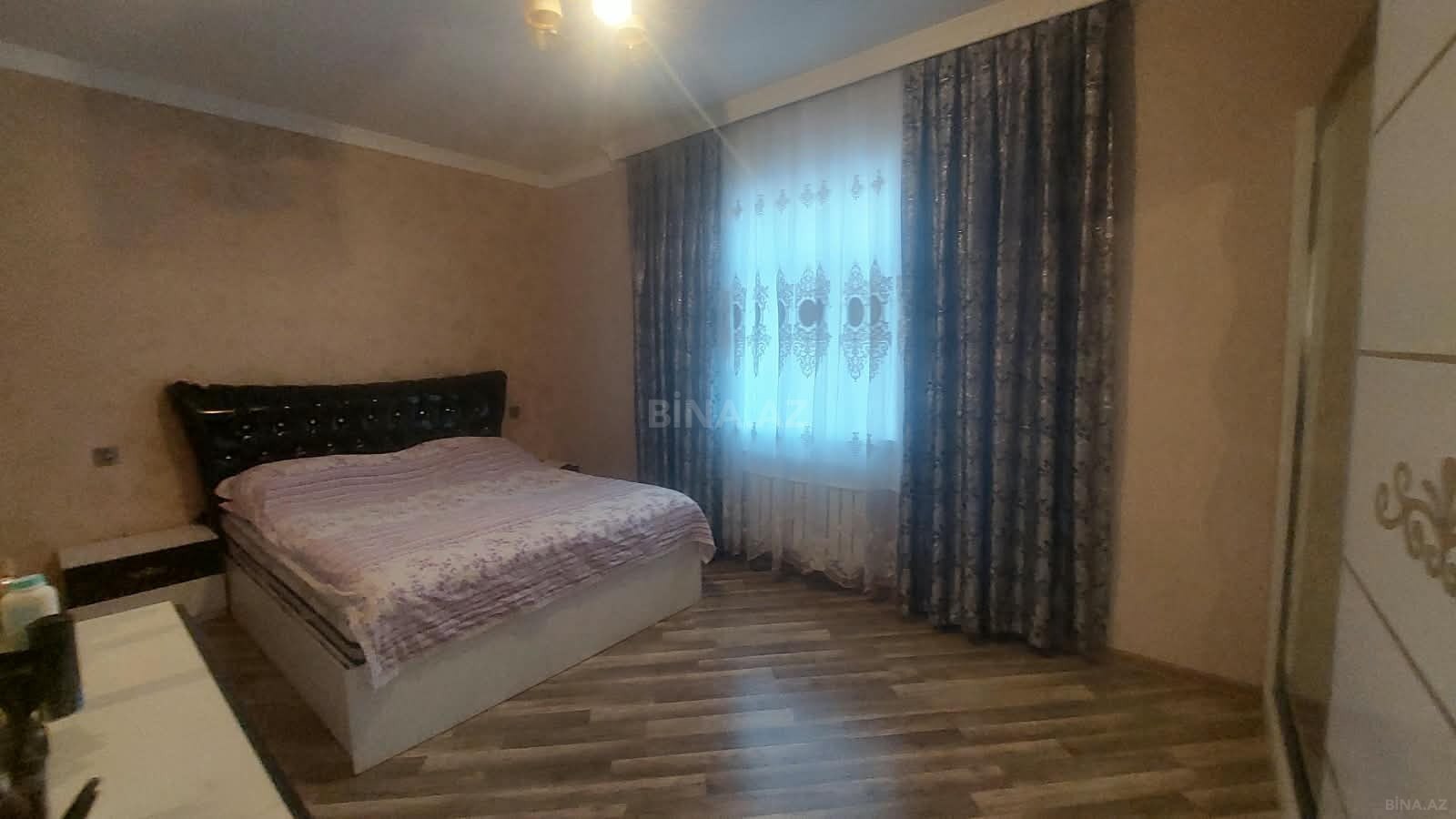 4 otaqlı Həyət evi/Bağ evi, Qaraçuxur q., Bakı