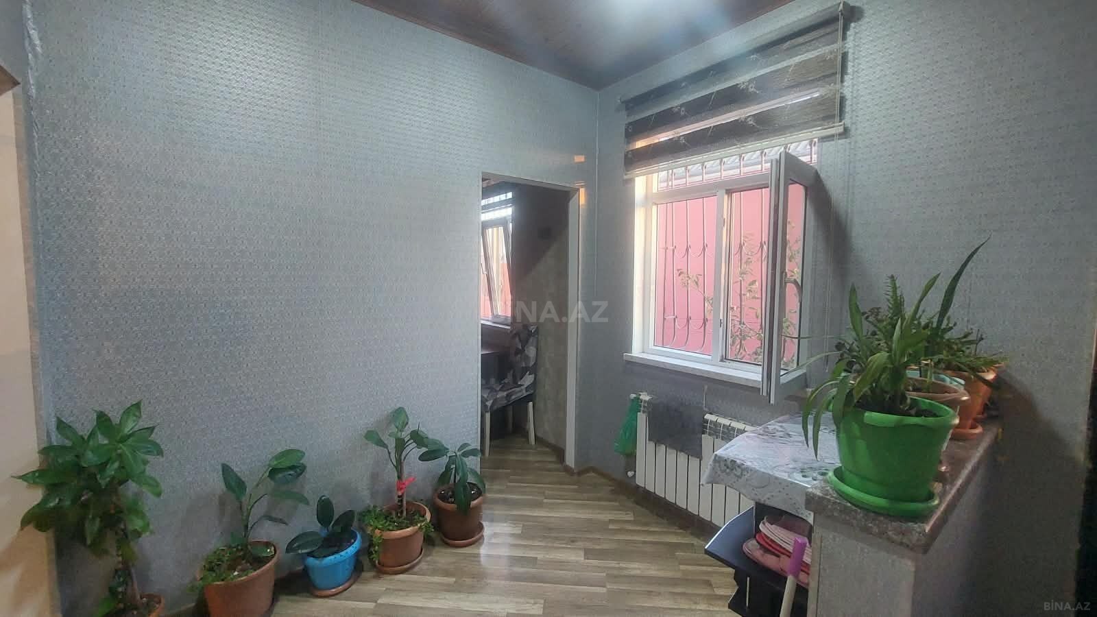4 otaqlı Həyət evi/Bağ evi, Qaraçuxur q., Bakı