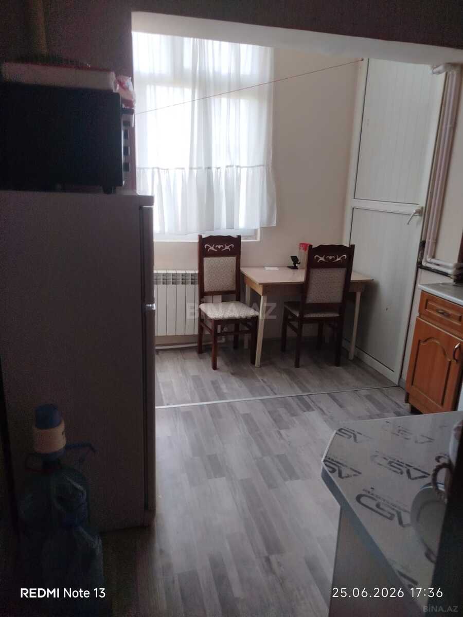 2 otaqlı Köhnə tikili, Bakıxanov q., Bakı