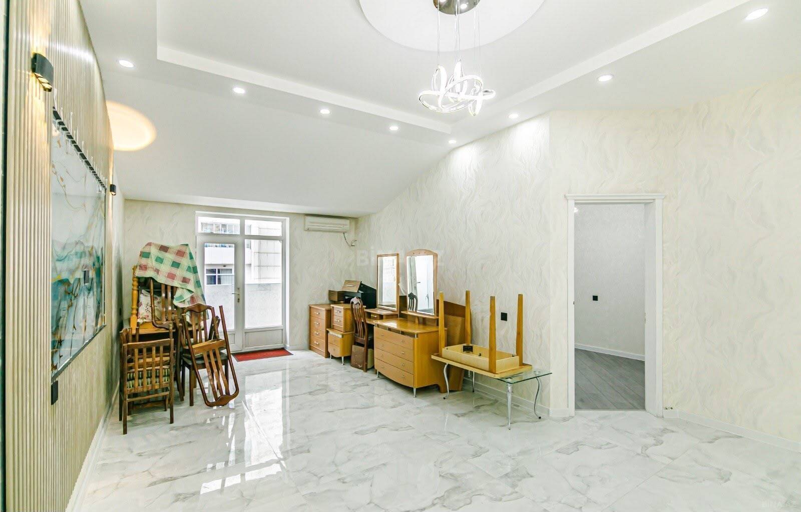3 otaqlı Yeni tikili, Nizami m., Bakı