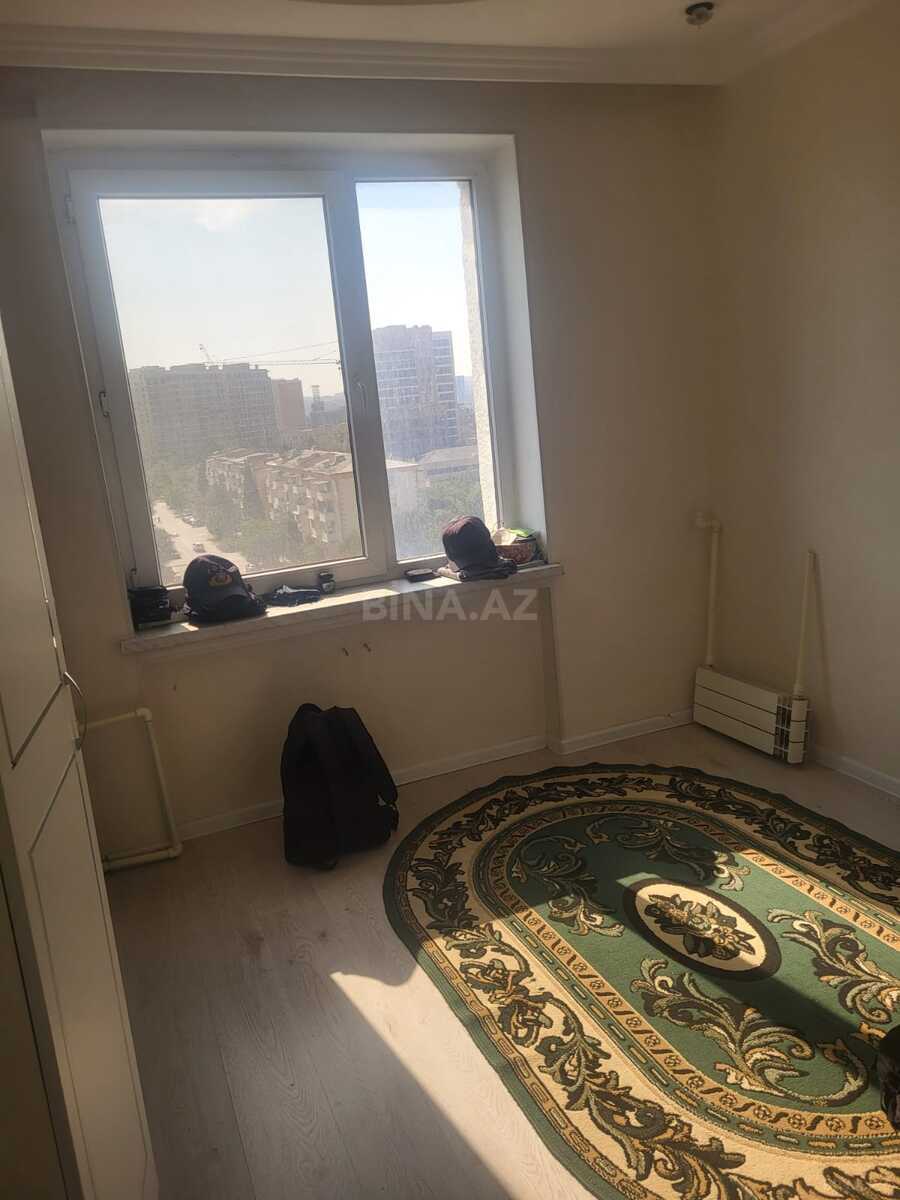 2 otaqlı Köhnə tikili, Qara Qarayev m., Bakı