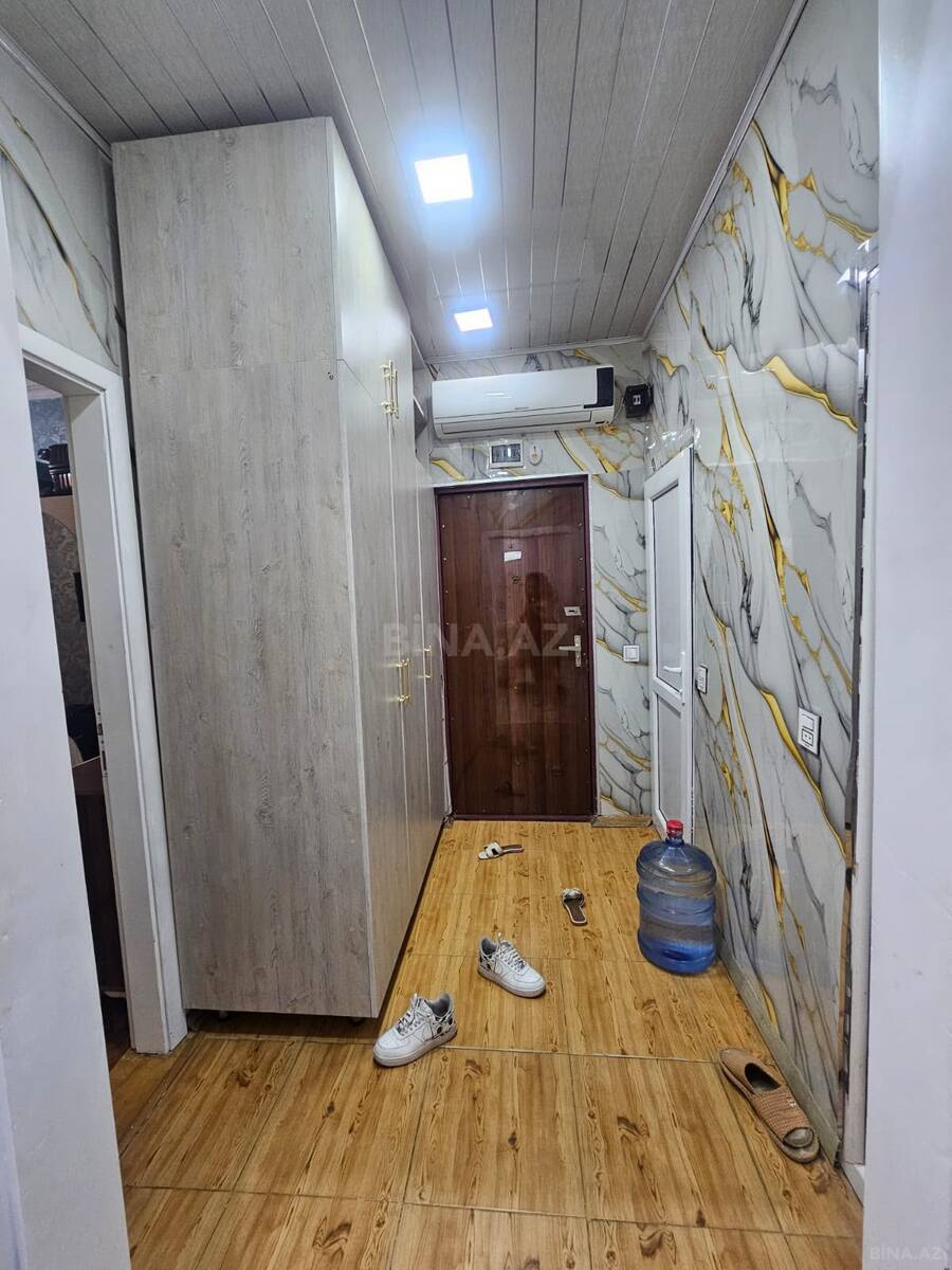 3 otaqlı Köhnə tikili, Memar Əcəmi m., Bakı