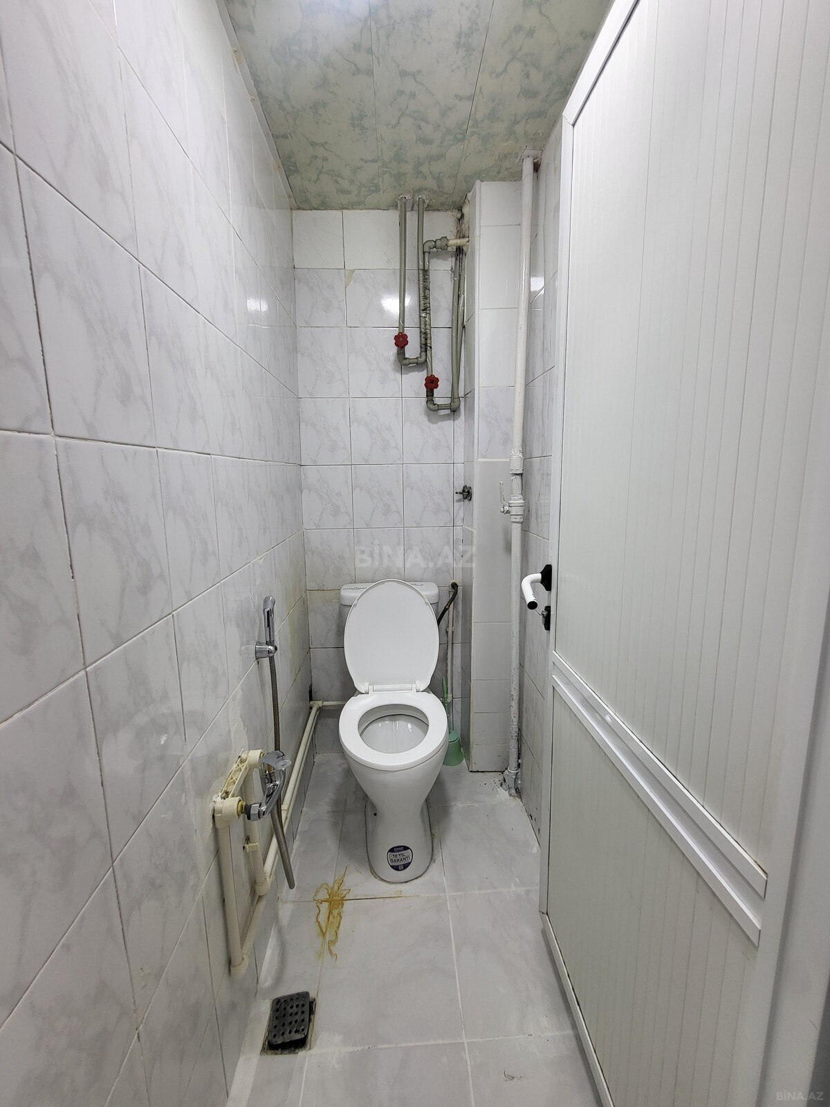 2 otaqlı Köhnə tikili, Neftçilər m., Bakı