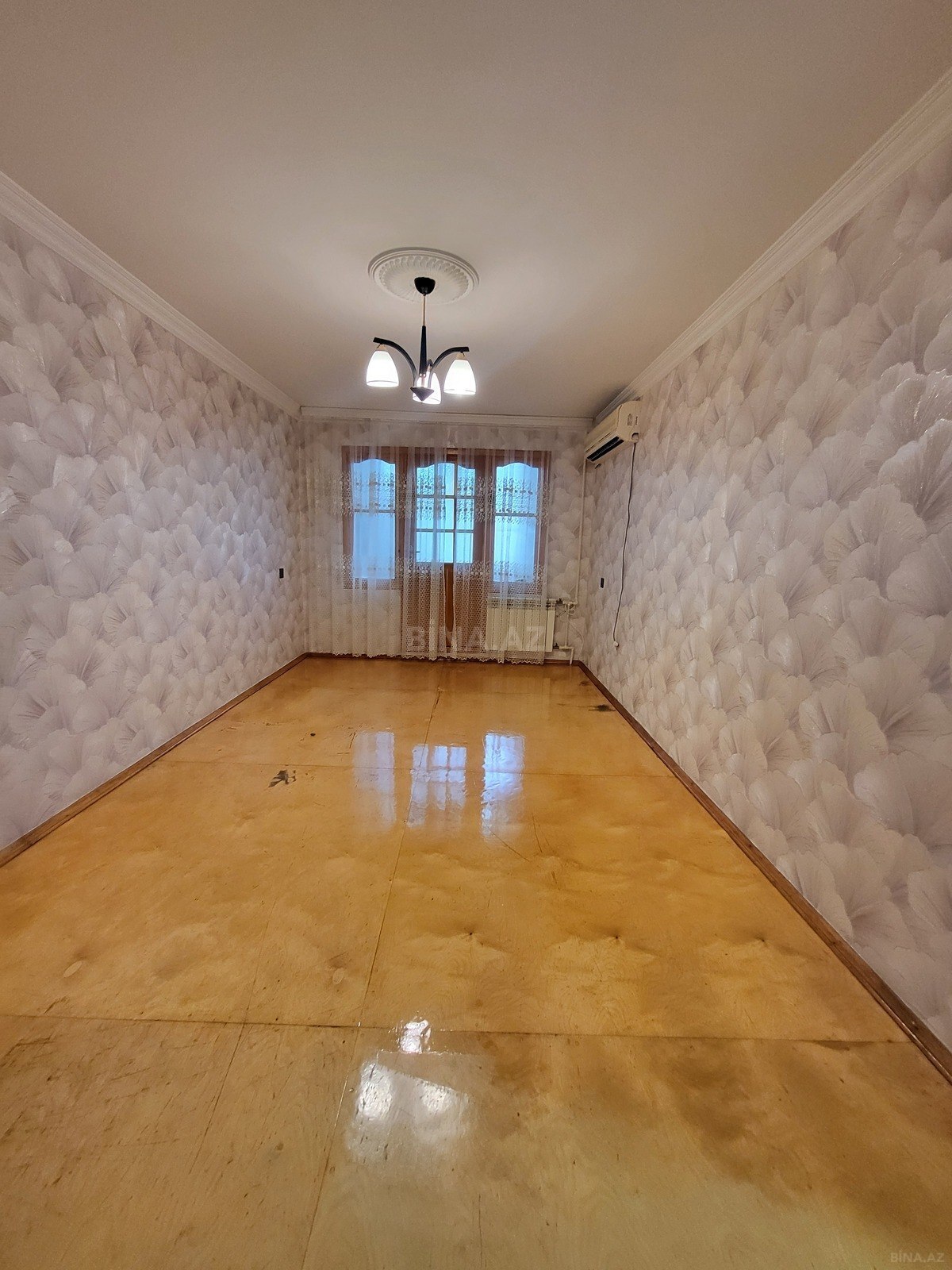 2 otaqlı Köhnə tikili, Neftçilər m., Bakı