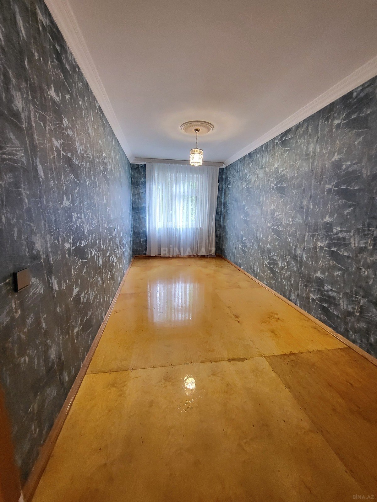 2 otaqlı Köhnə tikili, Neftçilər m., Bakı
