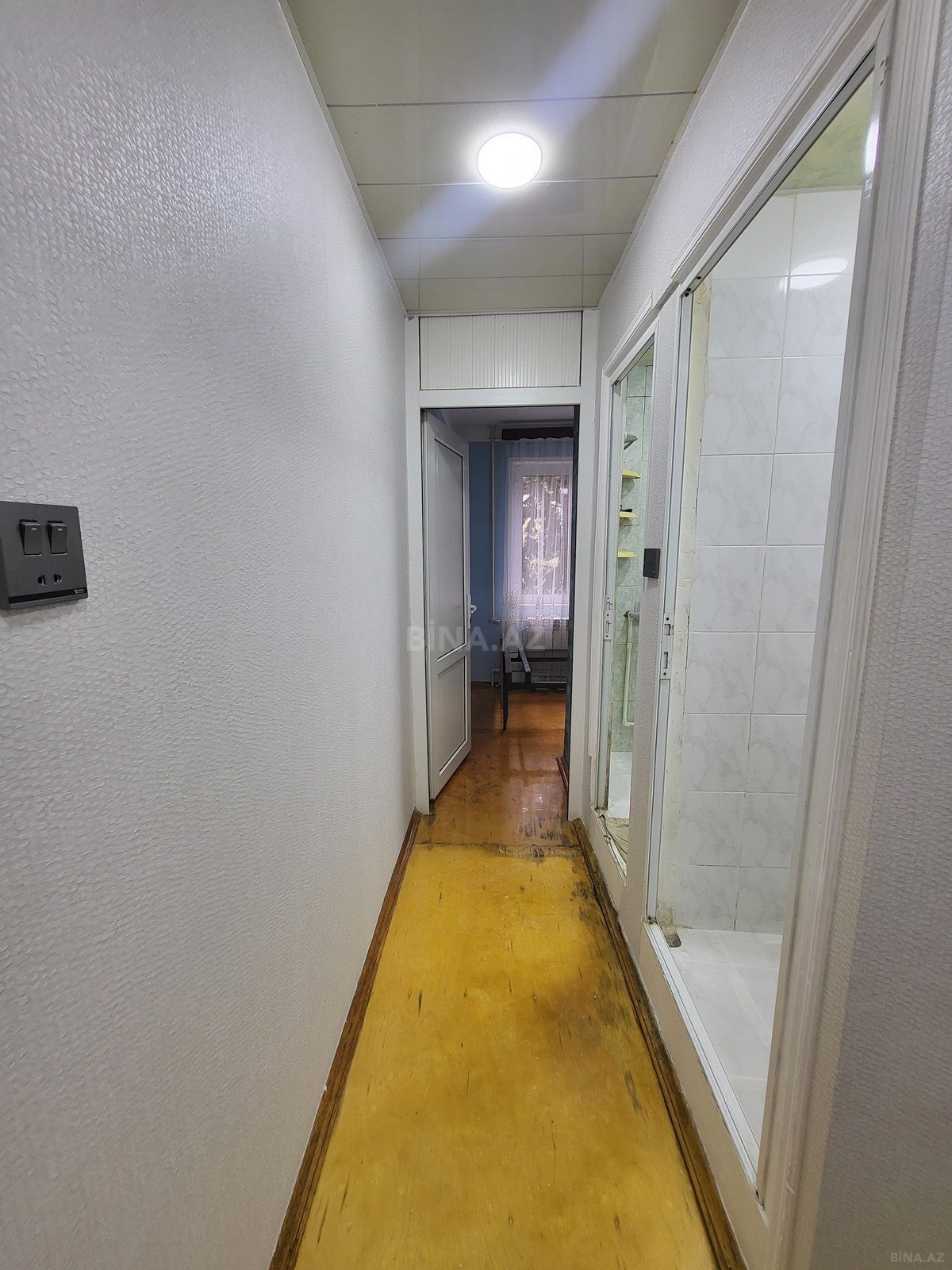 2 otaqlı Köhnə tikili, Neftçilər m., Bakı