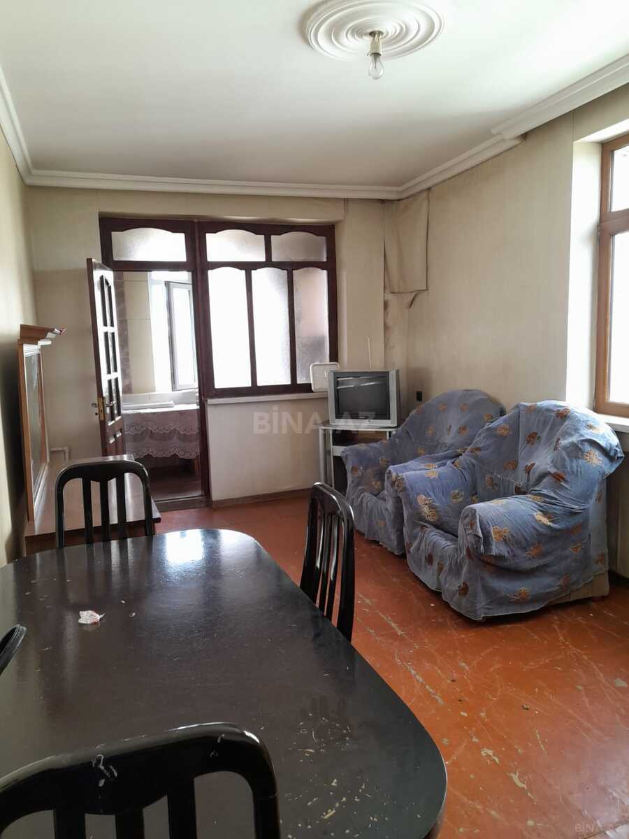 2 otaqlı Köhnə tikili, Neftçilər m., Bakı
