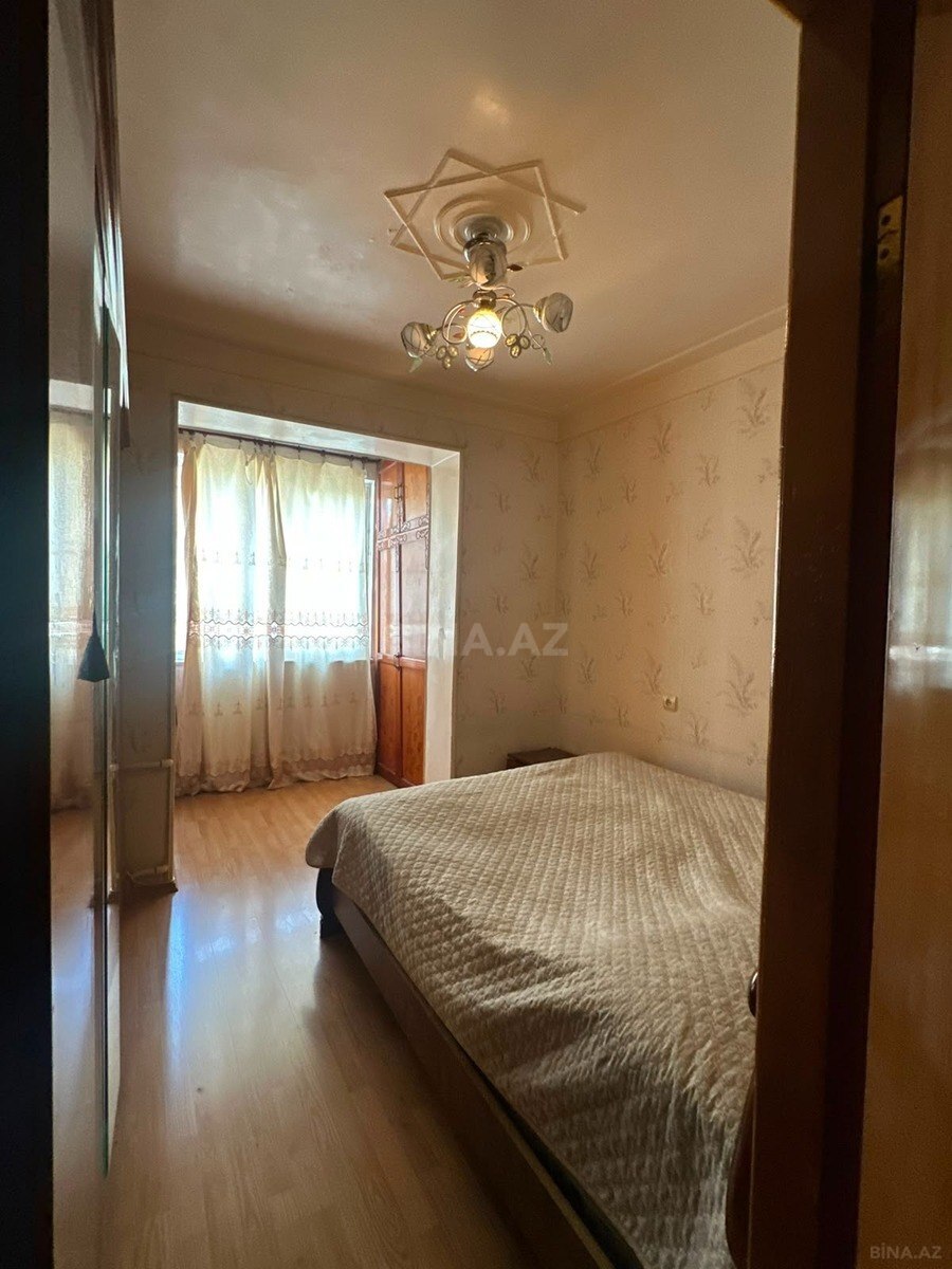 5 otaqlı Köhnə tikili, Xalqlar Dostluğu m., Bakı