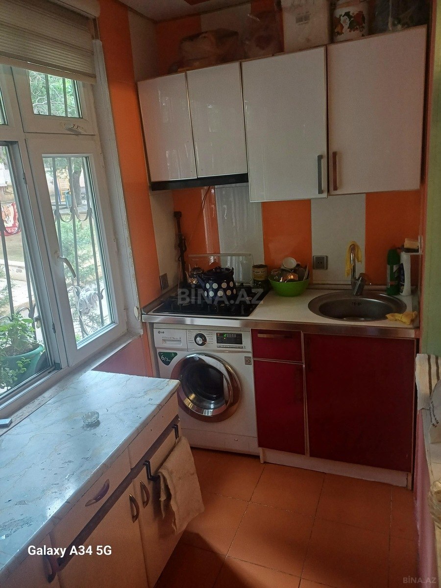 3 otaqlı Köhnə tikili, 20 Yanvar m., Bakı