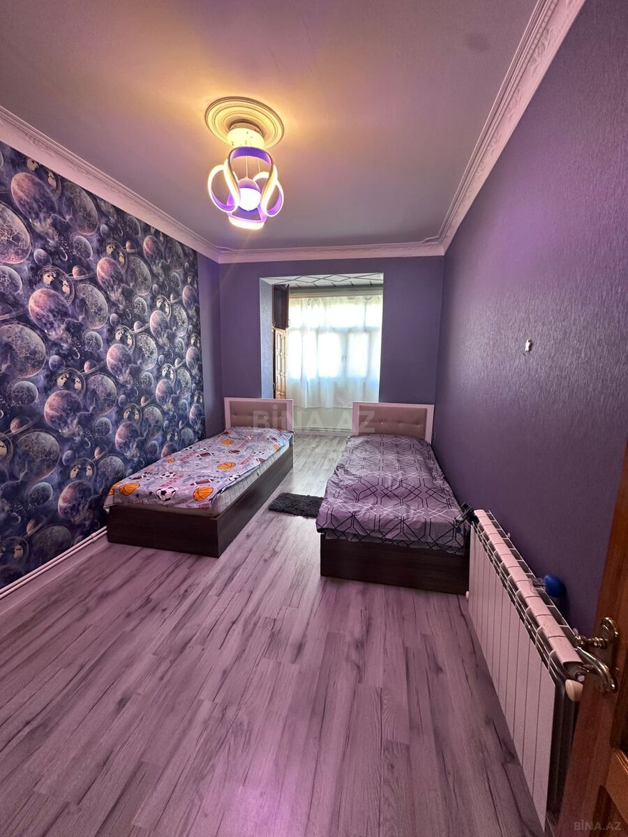 3 otaqlı Köhnə tikili, Neftçilər m., Bakı