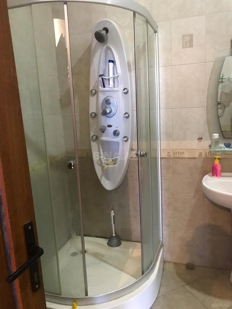 10 otaqlı Həyət evi/Bağ evi, Qara Qarayev m., Bakı