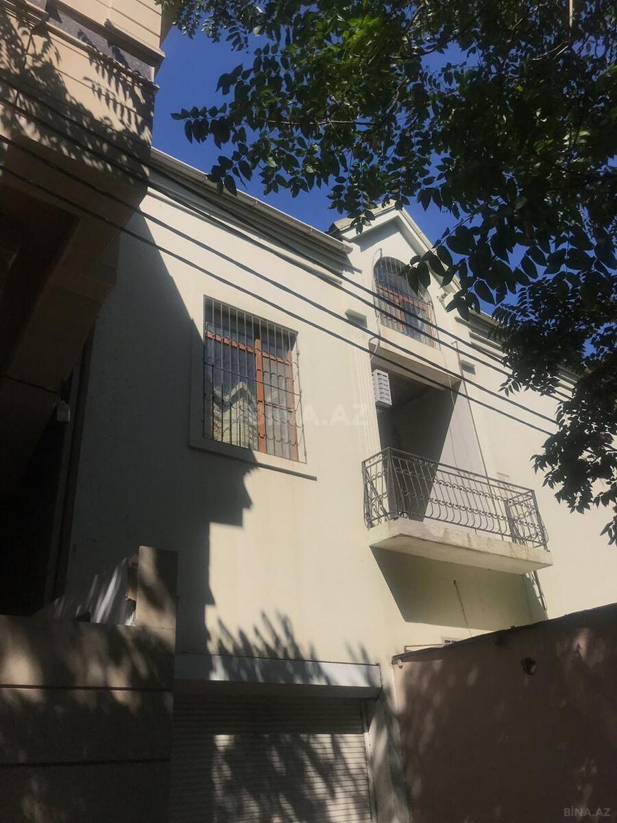 10 otaqlı Həyət evi/Bağ evi, Qara Qarayev m., Bakı