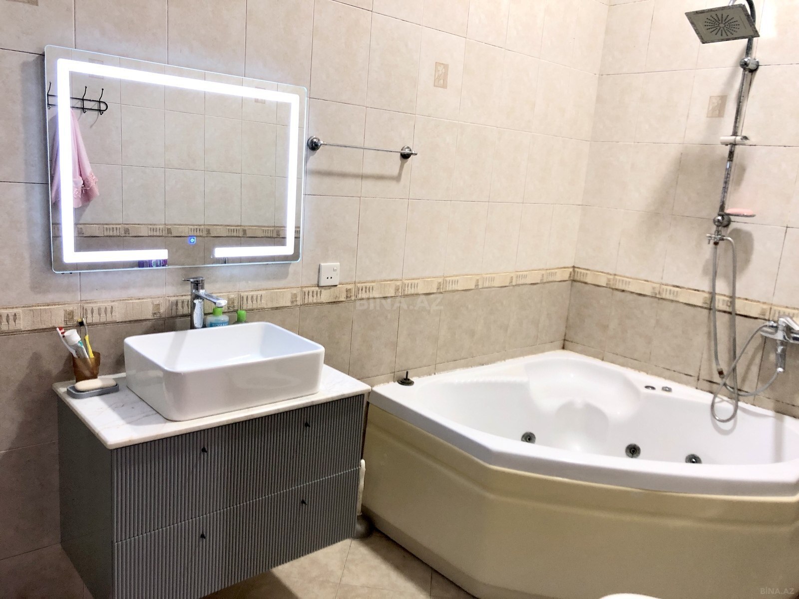 10 otaqlı Həyət evi/Bağ evi, Qara Qarayev m., Bakı