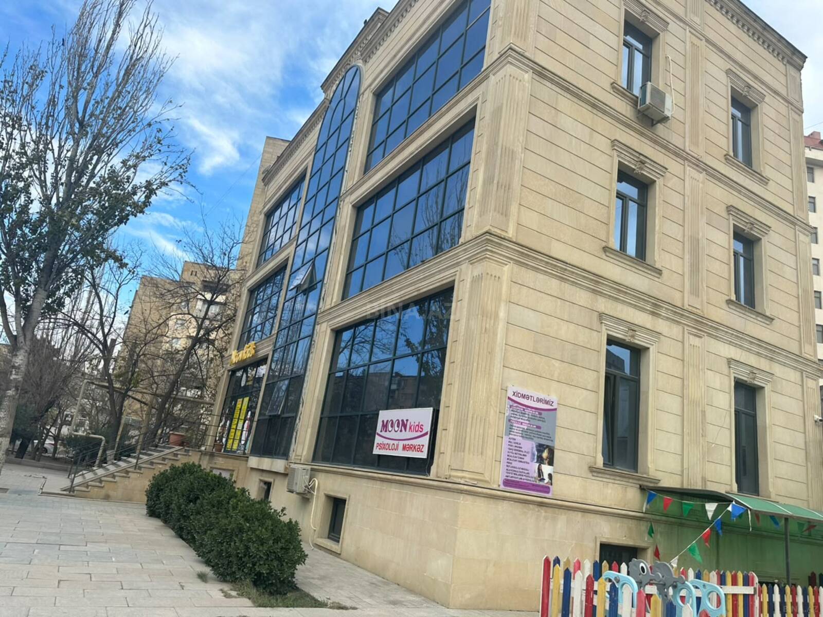 Obyekt Xalqlar Dostluğu m., Bakı