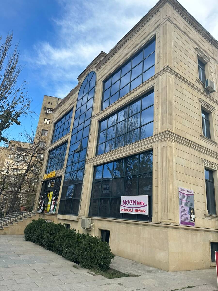 Obyekt Xalqlar Dostluğu m., Bakı