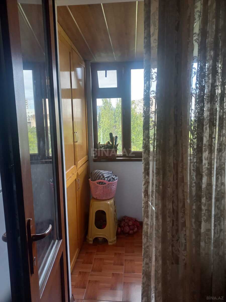 3 otaqlı Köhnə tikili, Qara Qarayev m., Bakı