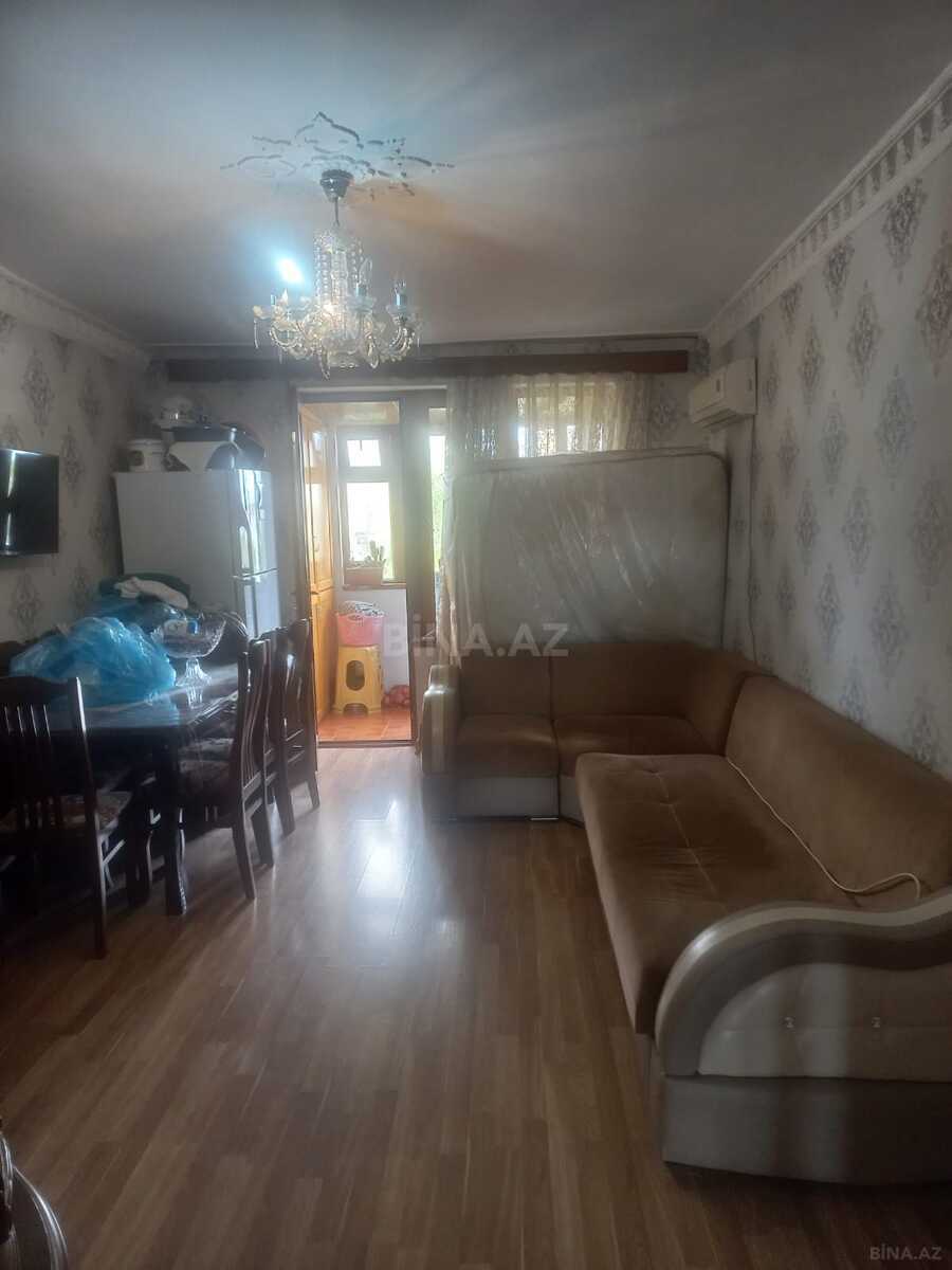 3 otaqlı Köhnə tikili, Qara Qarayev m., Bakı