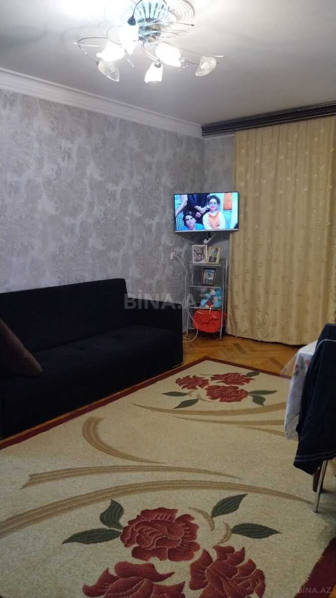 2 otaqlı Köhnə tikili, Elmlər Akademiyası m., Bakı