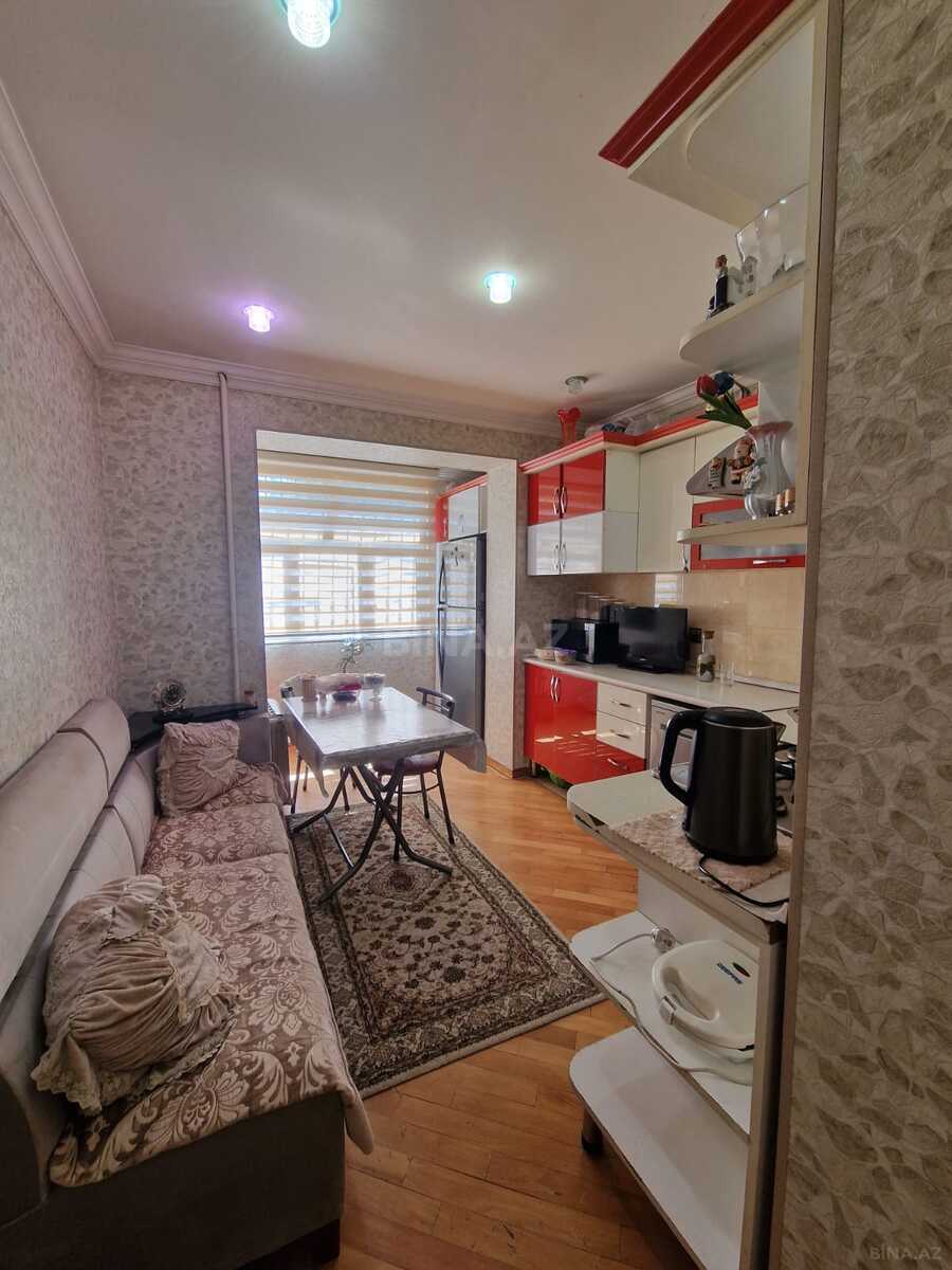 3 otaqlı Köhnə tikili, 9-cu mikrorayon q., Bakı