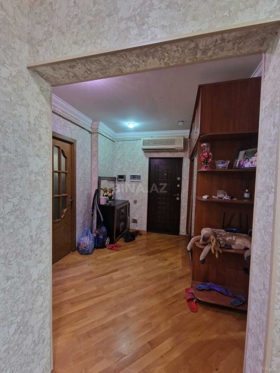 3 otaqlı Köhnə tikili, 9-cu mikrorayon q., Bakı