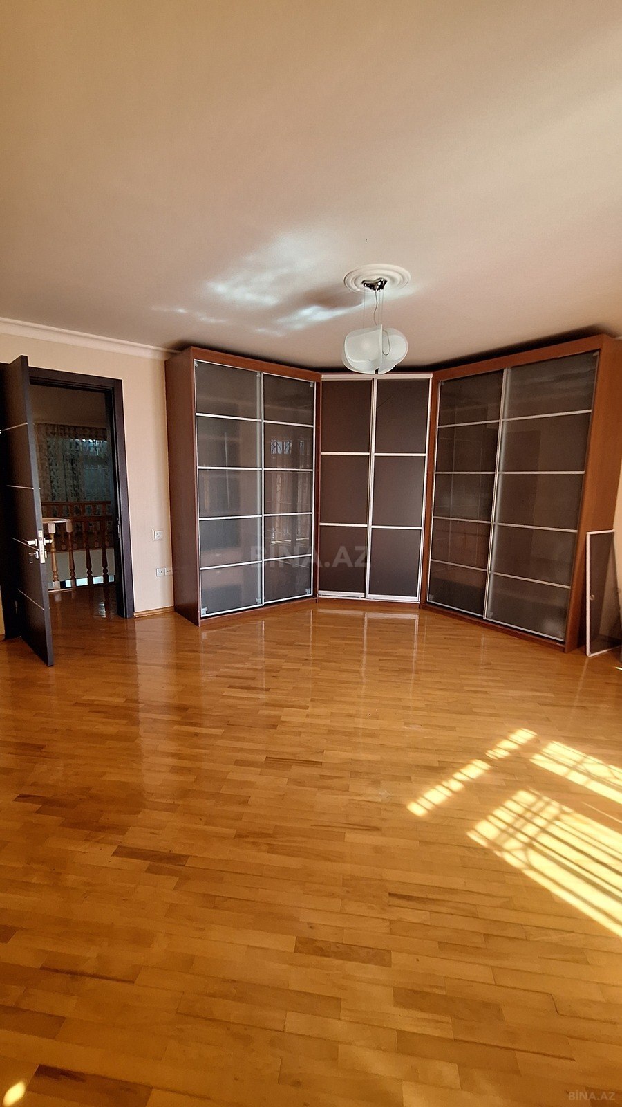 10 otaqlı Həyət evi/Bağ evi, Səbail r., Bakı