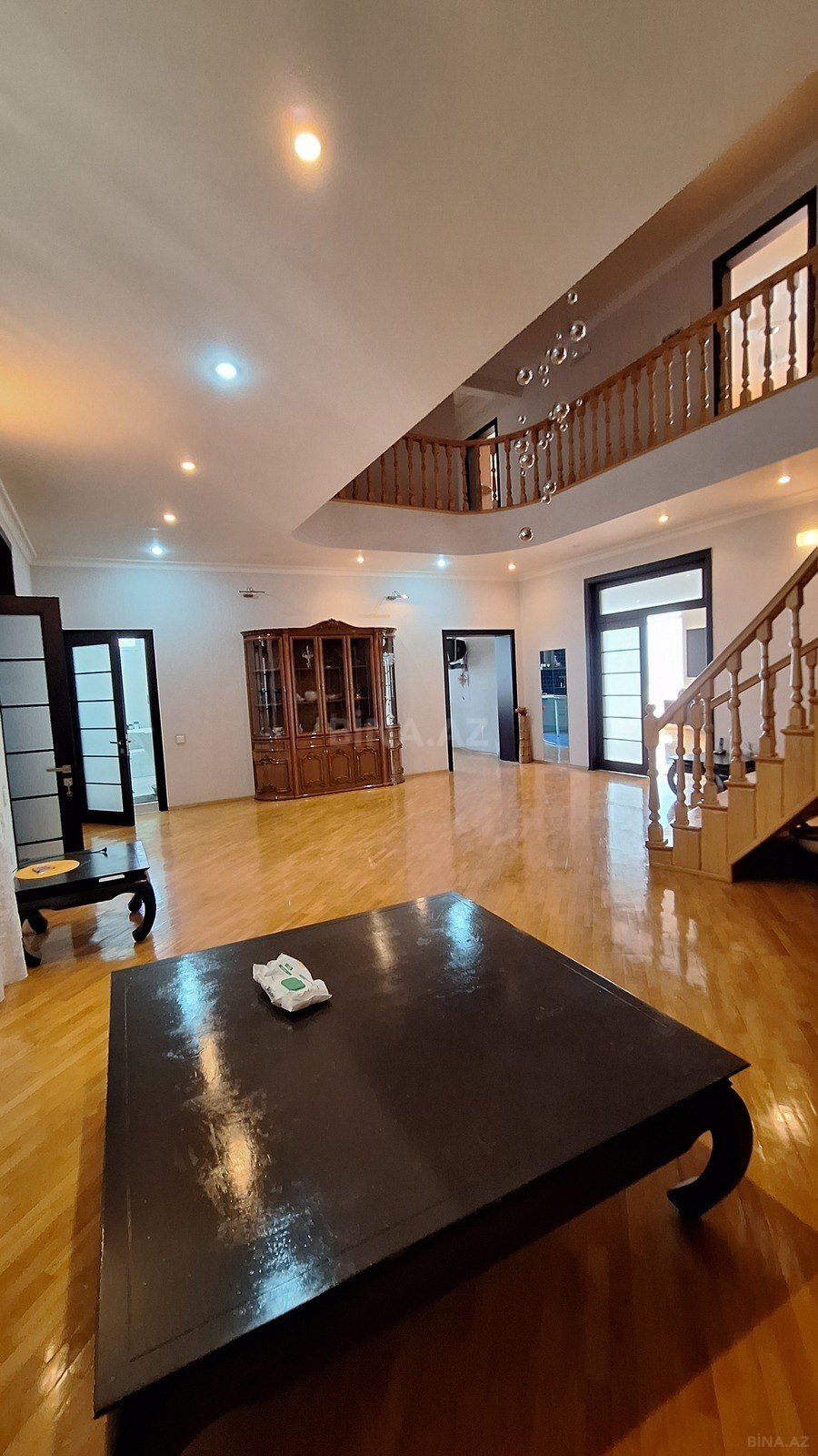 10 otaqlı Həyət evi/Bağ evi, Səbail r., Bakı