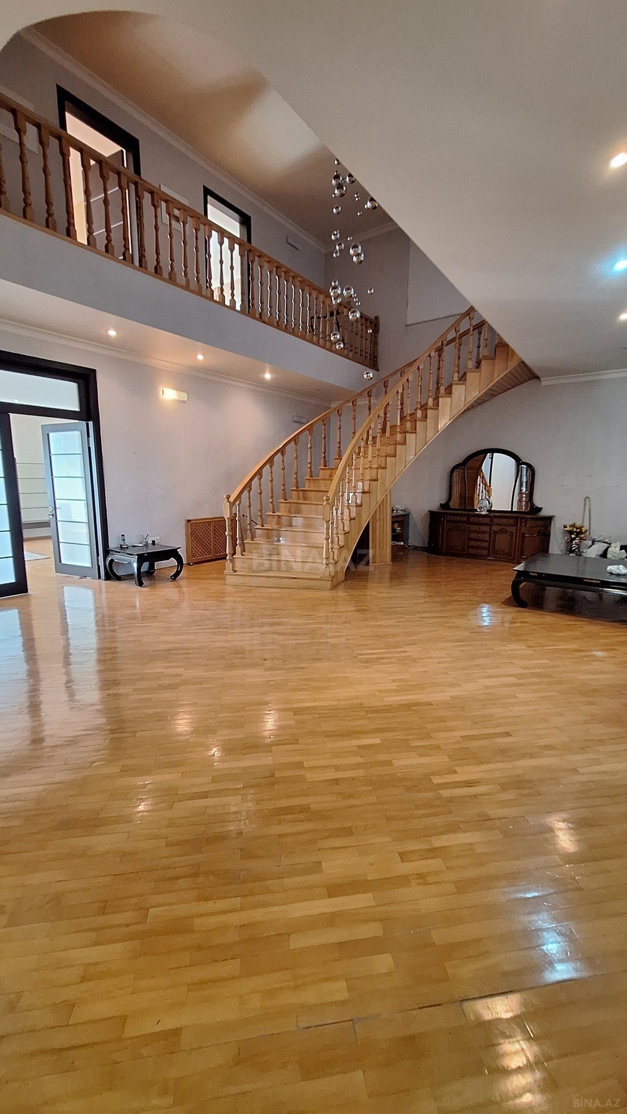 10 otaqlı Həyət evi/Bağ evi, Səbail r., Bakı