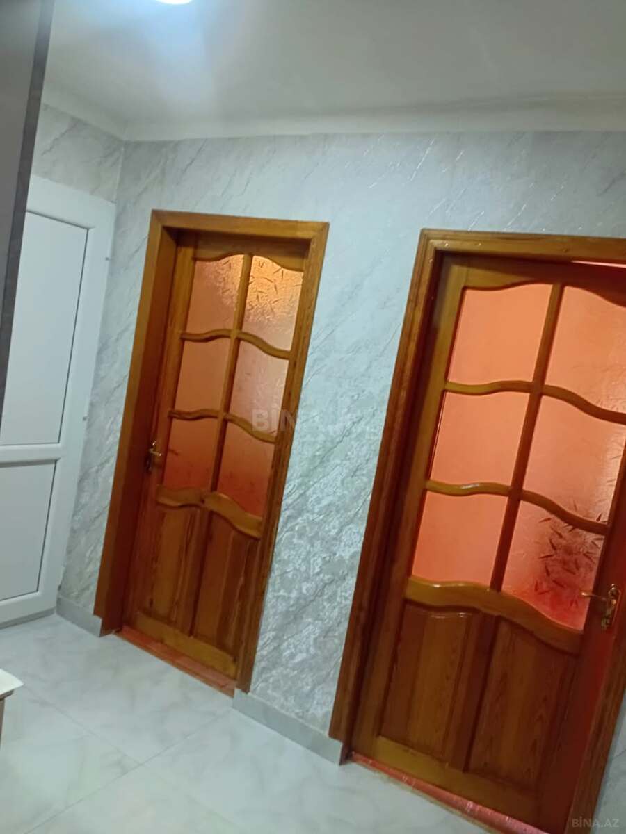 2 otaqlı Köhnə tikili, 8-ci mikrorayon q., Bakı
