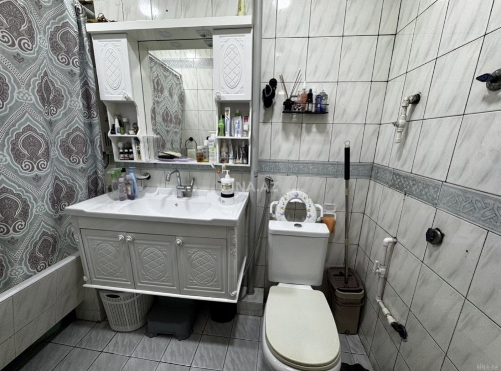 3 otaqlı Köhnə tikili, Şah İsmayıl Xətai m., Bakı