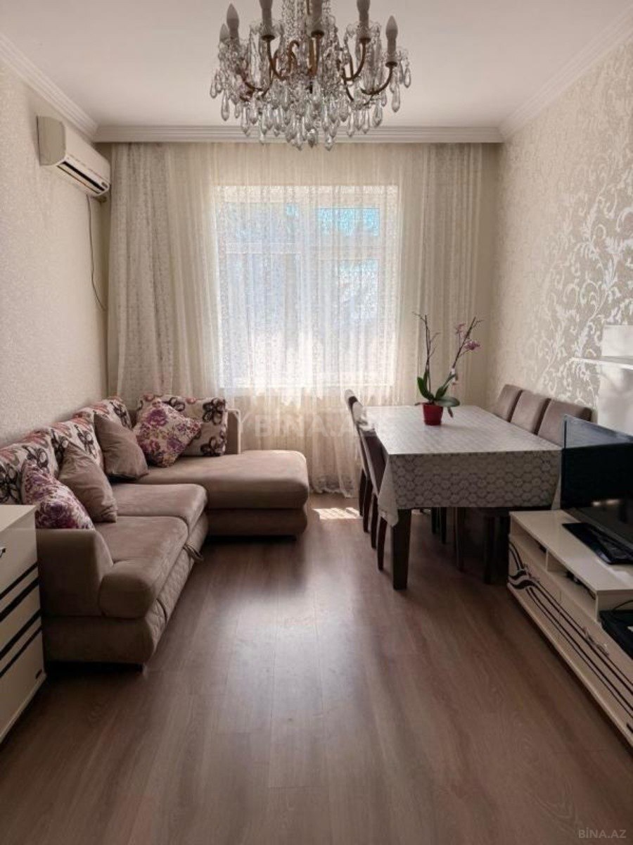 3 otaqlı Köhnə tikili, Həzi Aslanov m., Bakı