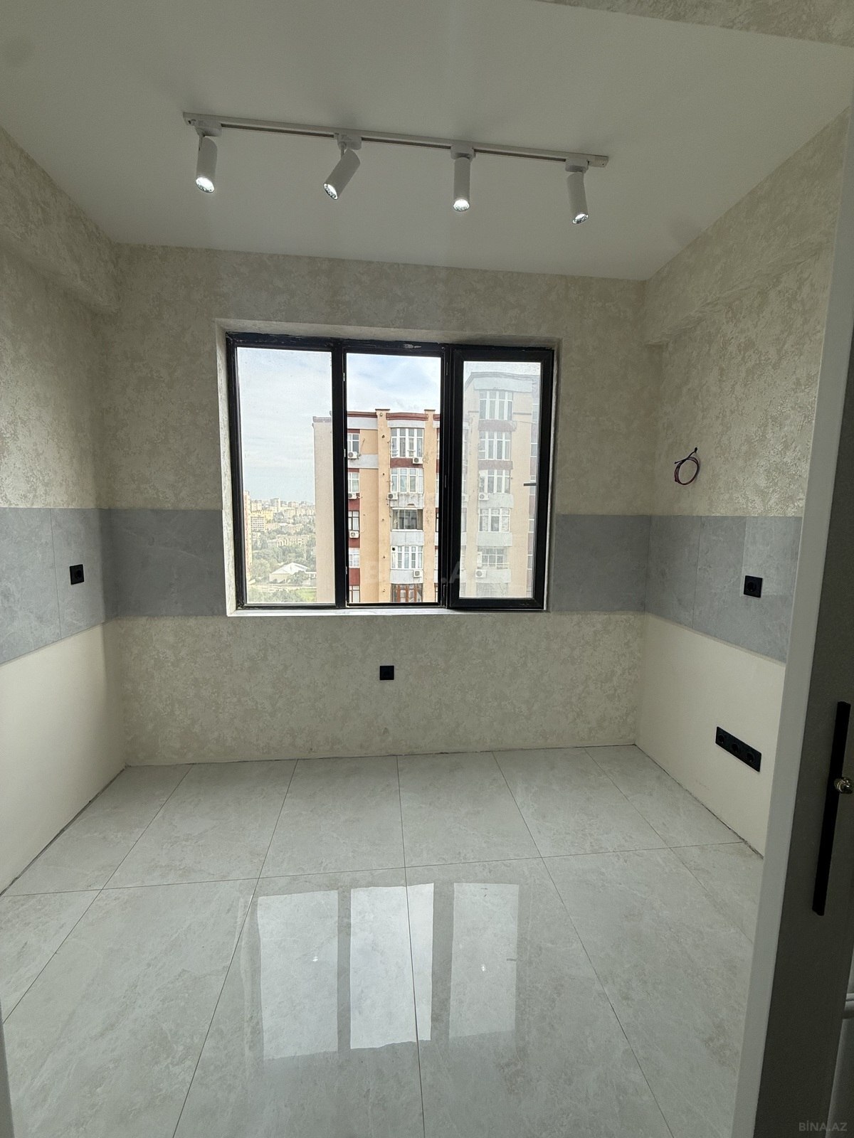3 otaqlı Yeni tikili, Neftçilər m., Bakı