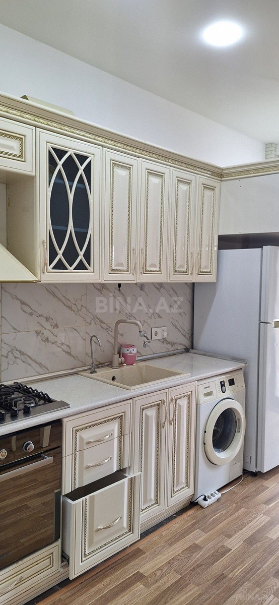 2 otaqlı Yeni tikili, Qara Qarayev m., Bakı