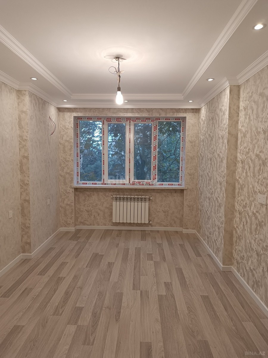3 otaqlı Köhnə tikili, Xalqlar Dostluğu m., Bakı