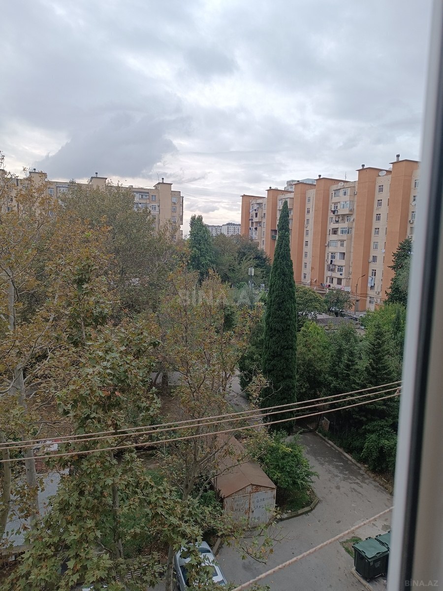 3 otaqlı Köhnə tikili, Xalqlar Dostluğu m., Bakı