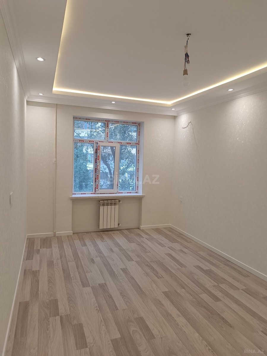 3 otaqlı Köhnə tikili, Xalqlar Dostluğu m., Bakı