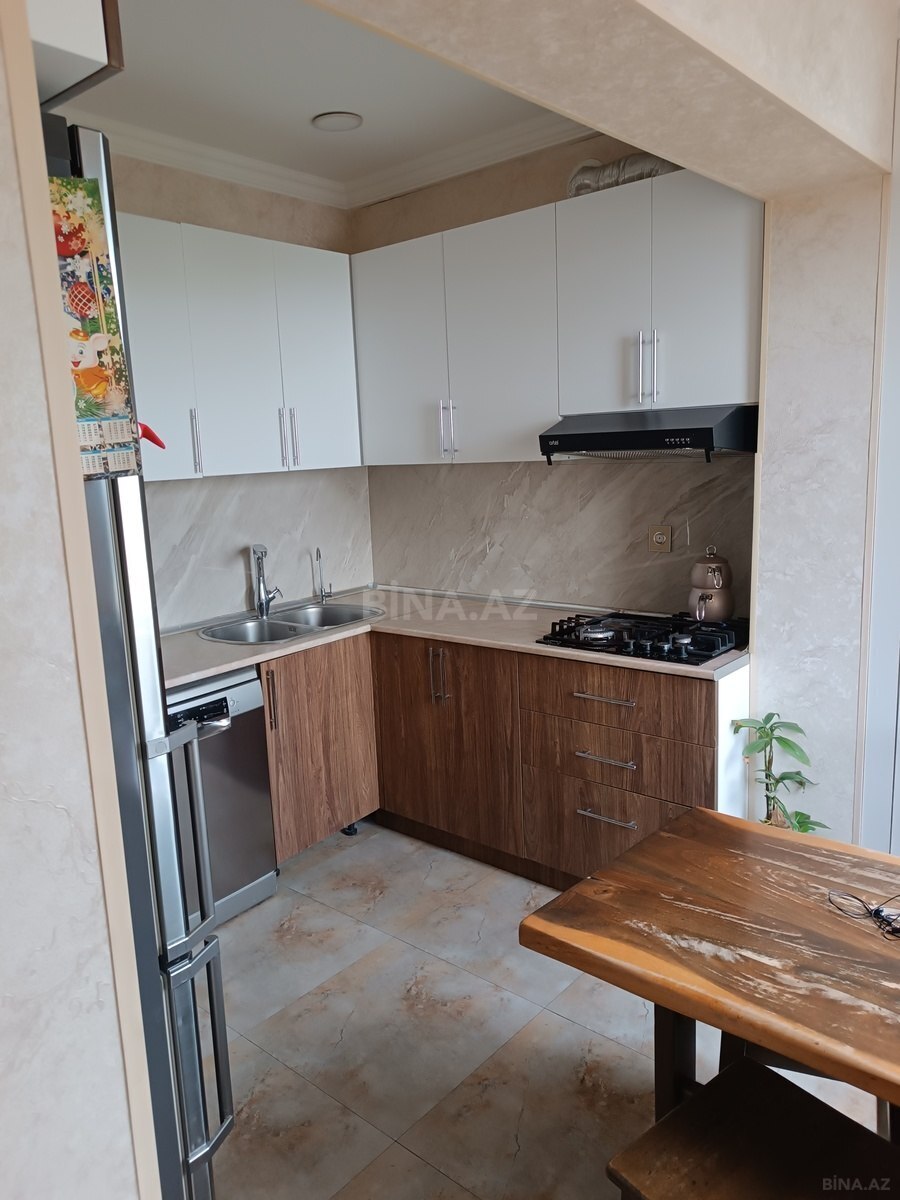 3 otaqlı Köhnə tikili, Həzi Aslanov m., Bakı
